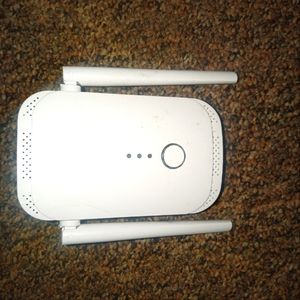 Wifi extender white new